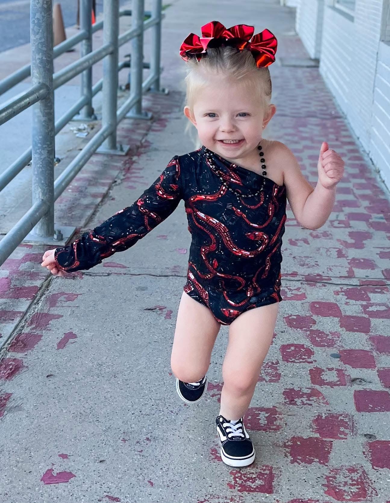 Leo Romper